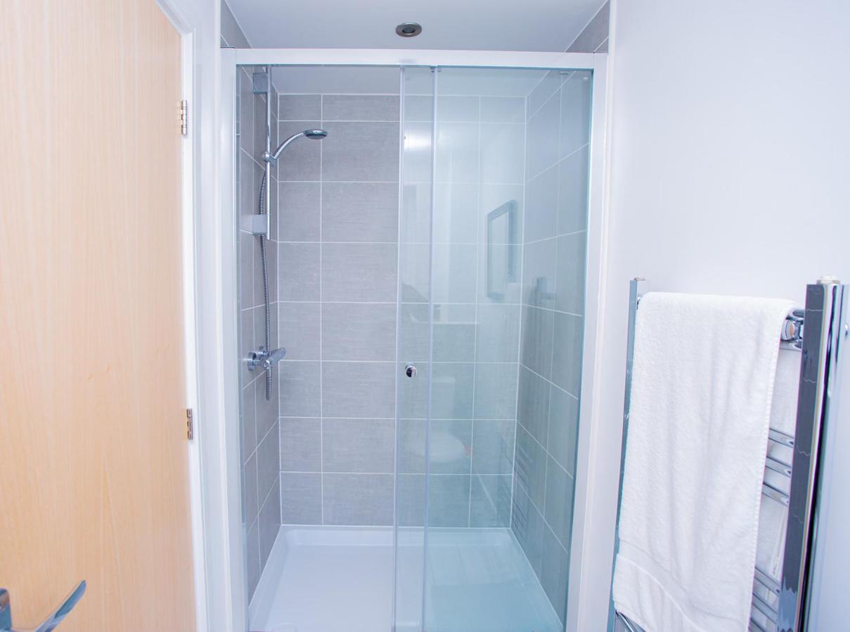 Mills Apartment - Two Bedroom En-Suite Apartment Northampton Esterno foto