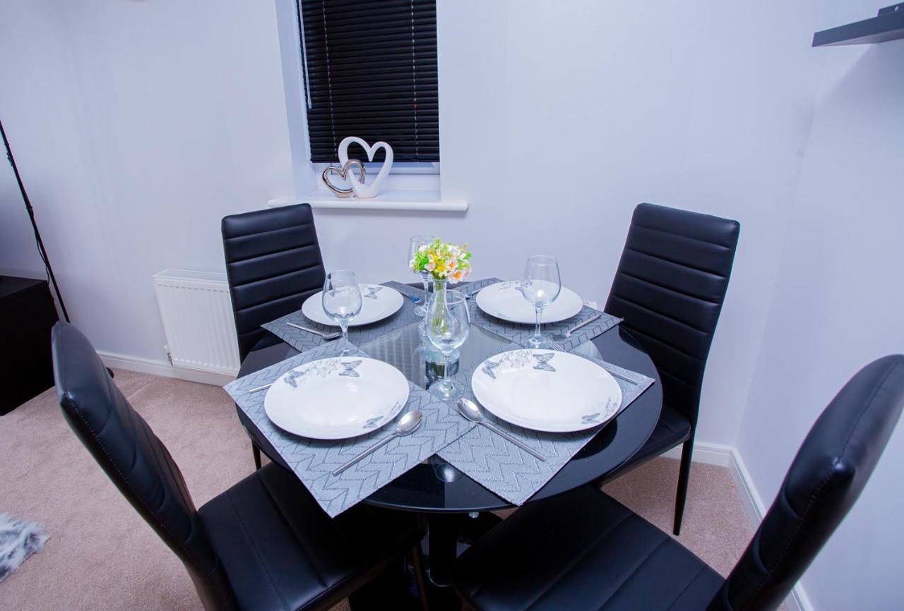 Mills Apartment - Two Bedroom En-Suite Apartment Northampton Esterno foto